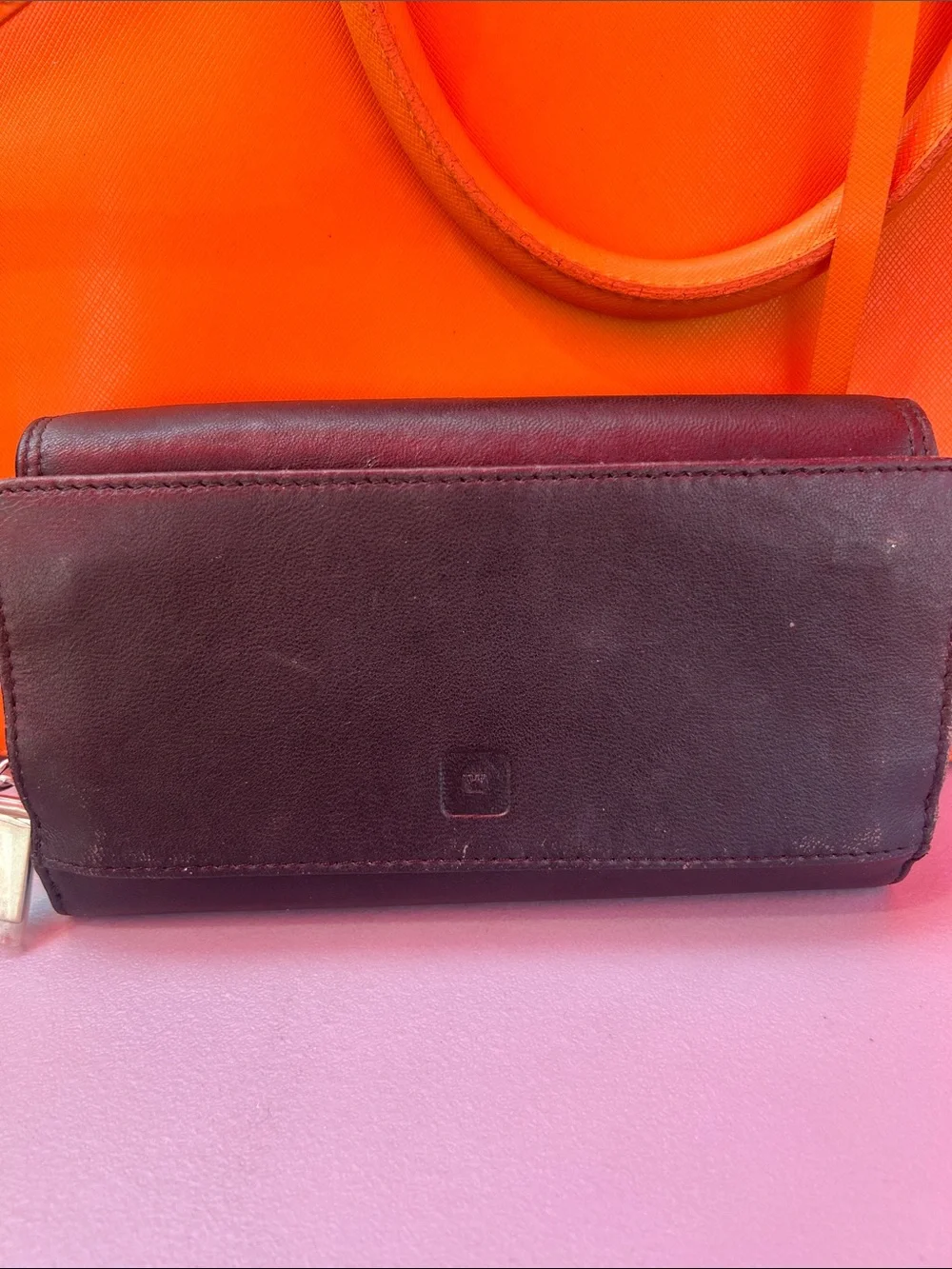Wilsons Leather Burgundy Leather Trifold Wallet - Picture 2 of 8